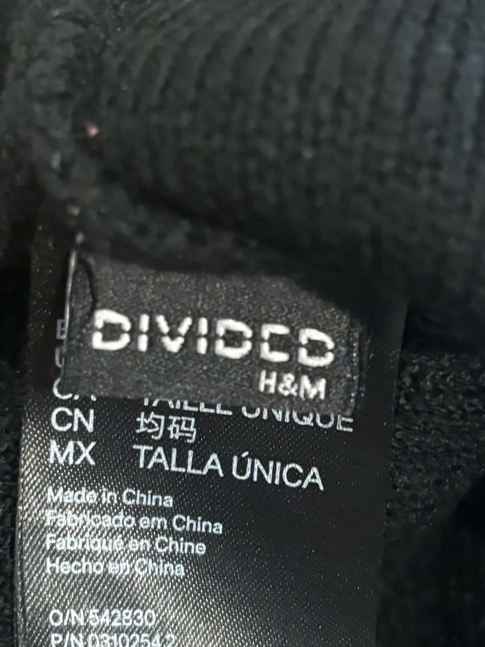 H&M Divided beanie size OS